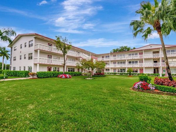 549 Fanshaw N, Boca Raton, FL 33434