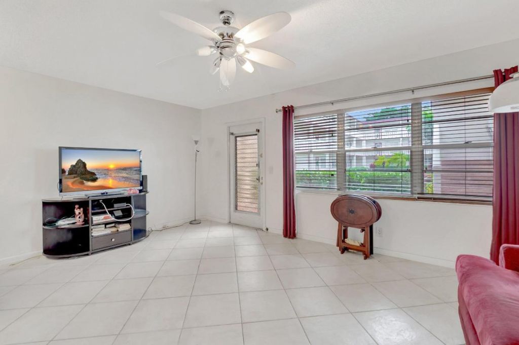 549 Fanshaw N, Boca Raton, FL 33434 Photo
