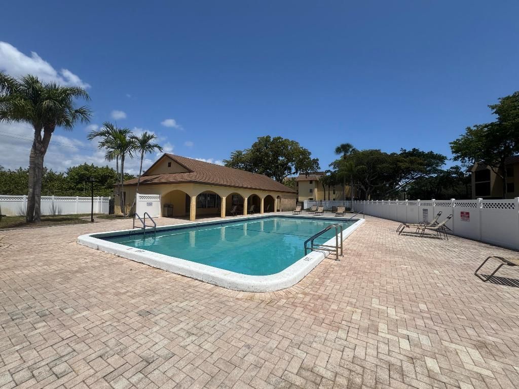 450 NW 20th Street, Unit 315, Boca Raton, FL 33431 Photo