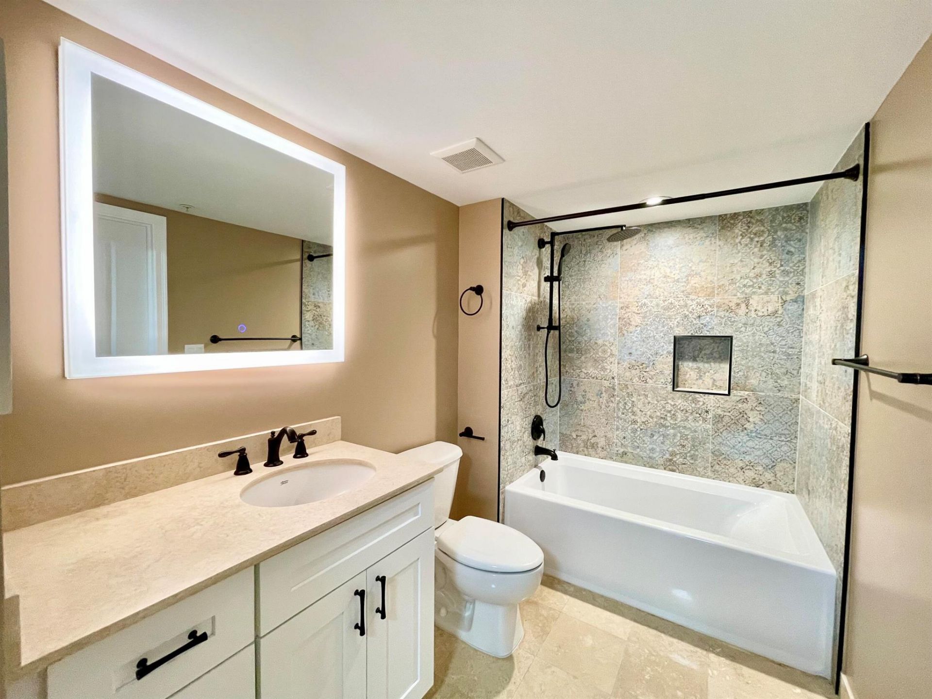 99 SE Mizner Boulevard, Unit 736, Boca Raton, FL 33432 Photo