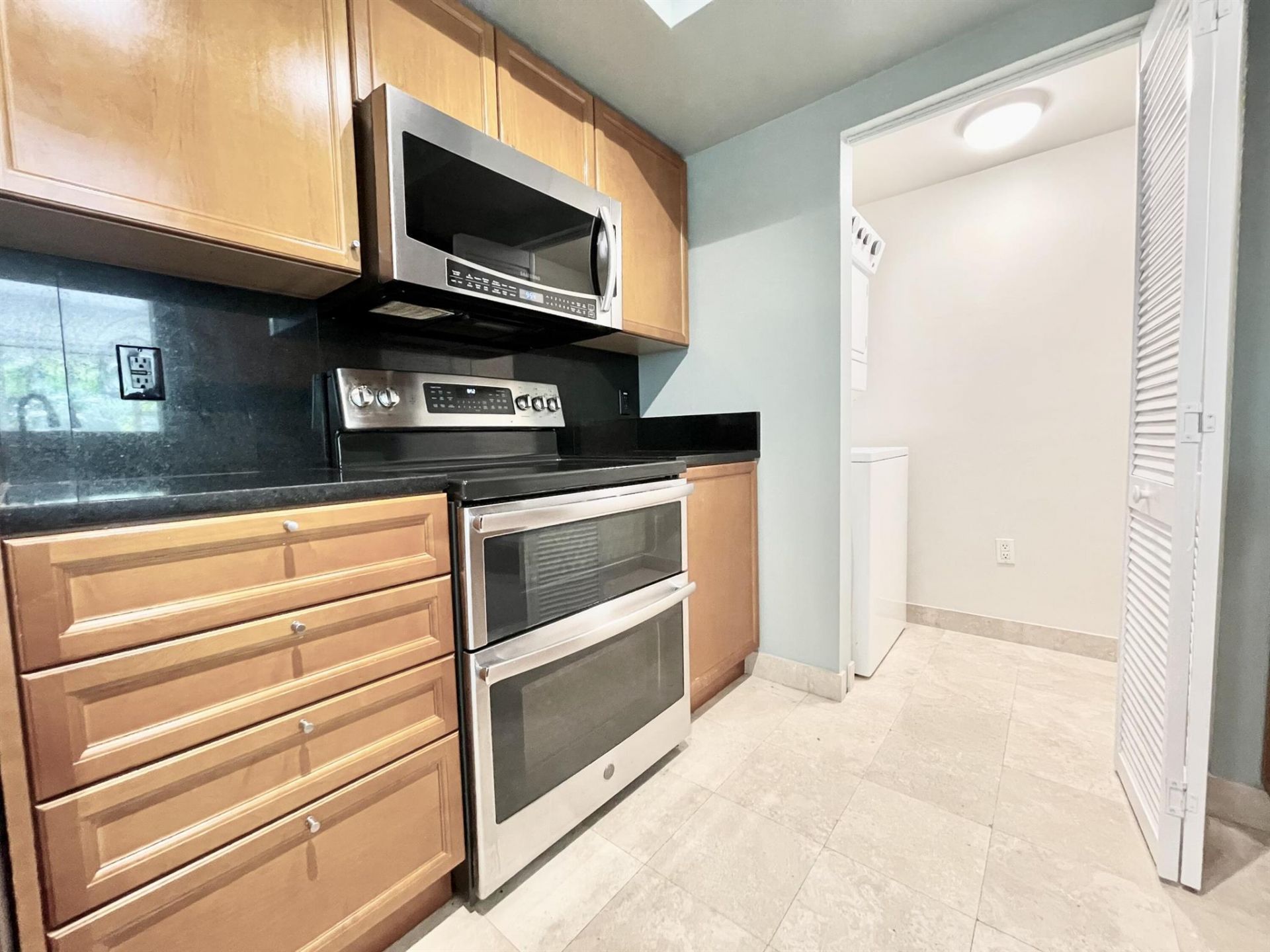 99 SE Mizner Boulevard, Unit 736, Boca Raton, FL 33432 Photo
