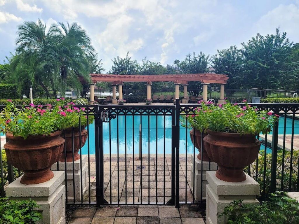 4167 N Haverhill Road, Unit 1111, West Palm Beach, FL 33417 Photo