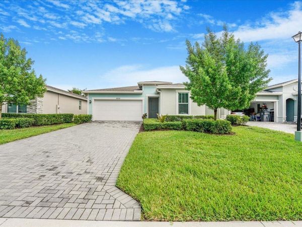 6818 Pointe Of Woods Drive, West Palm Beach, FL 33413