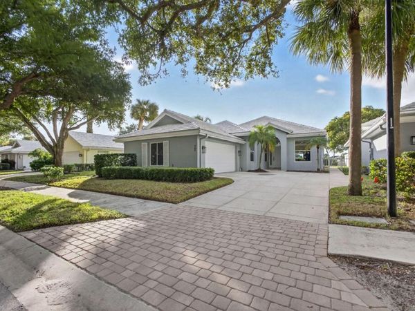 945 Bear Island Circle, West Palm Beach, FL 33409