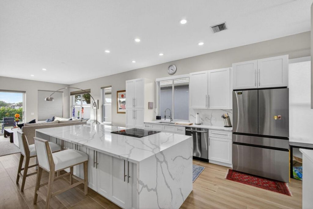 945 Bear Island Circle, West Palm Beach, FL 33409 Photo