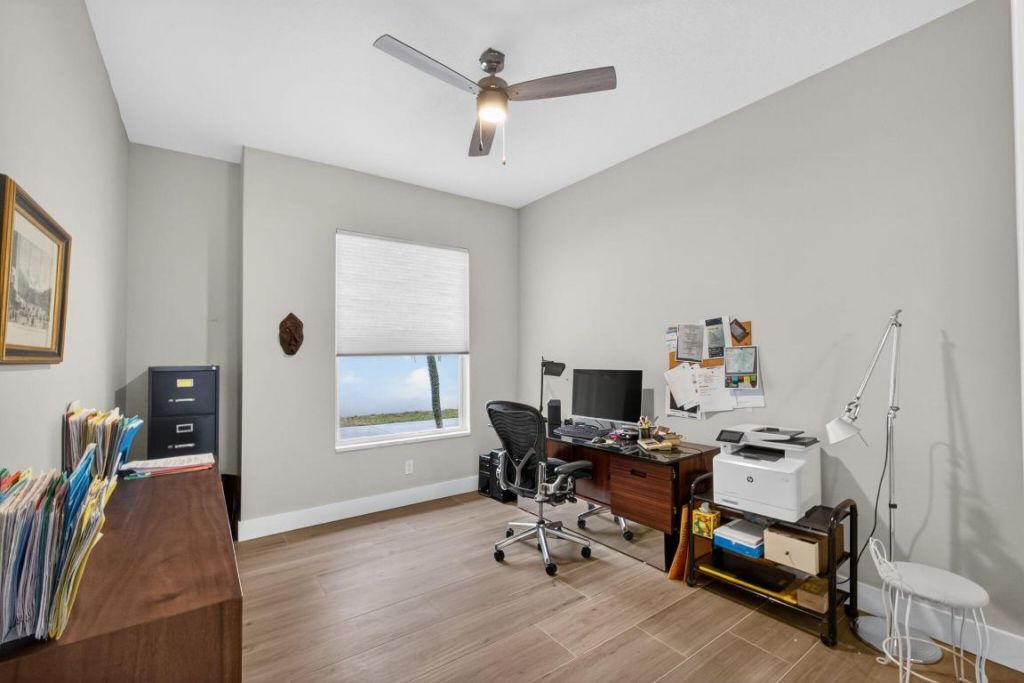 945 Bear Island Circle, West Palm Beach, FL 33409 Photo