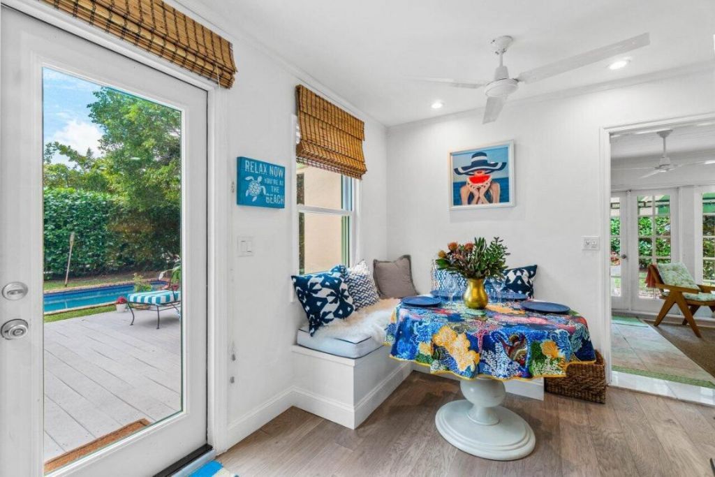 210 Debra Lane, Palm Beach, FL 33480 Photo