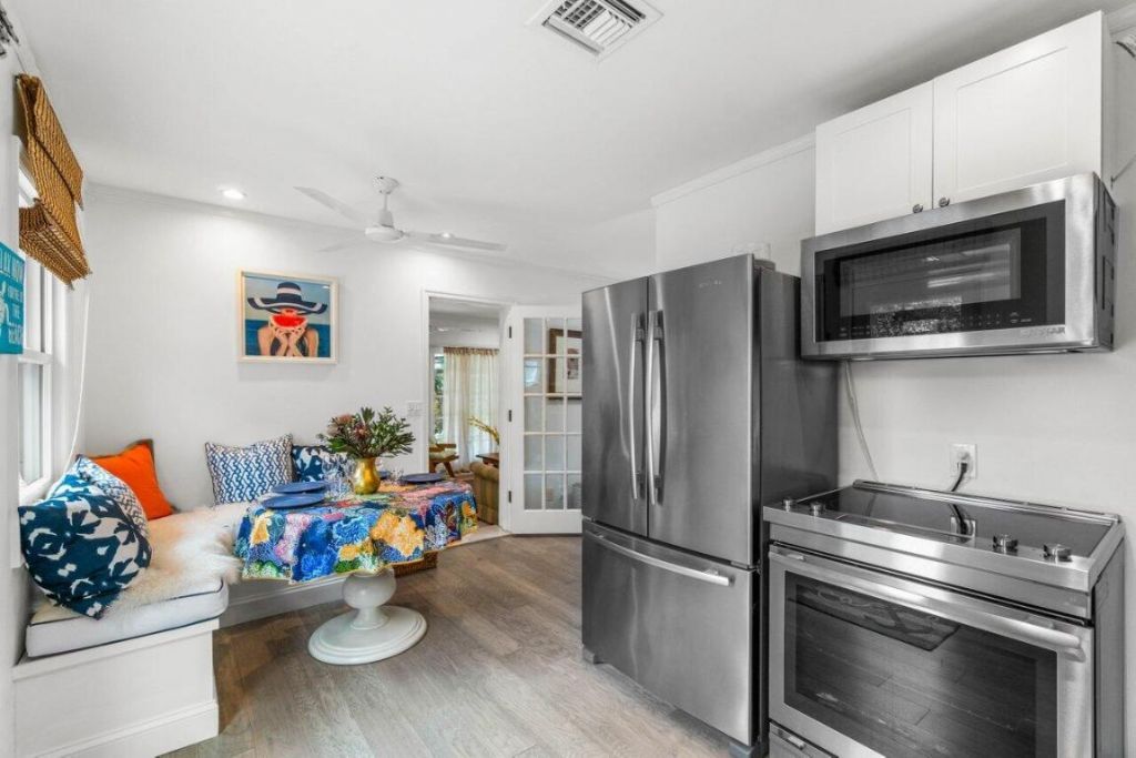 210 Debra Lane, Palm Beach, FL 33480 Photo