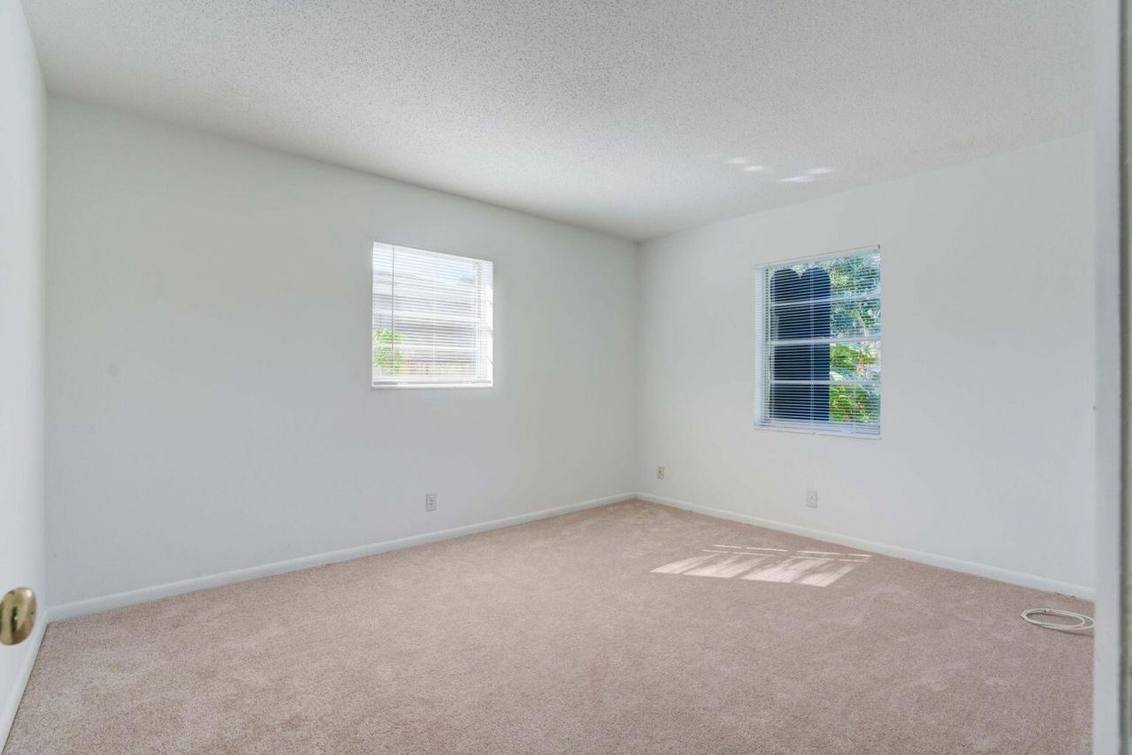 700 N Hepburn Avenue N, Jupiter, FL 33458 Photo