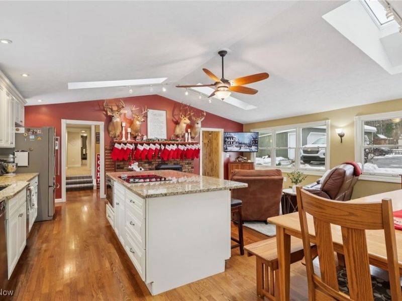 15720 Jug Road, Burton, OH 44021 Photo 10