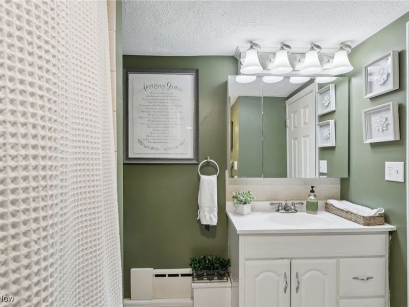 15720 Jug Road, Burton, OH 44021 Photo 18