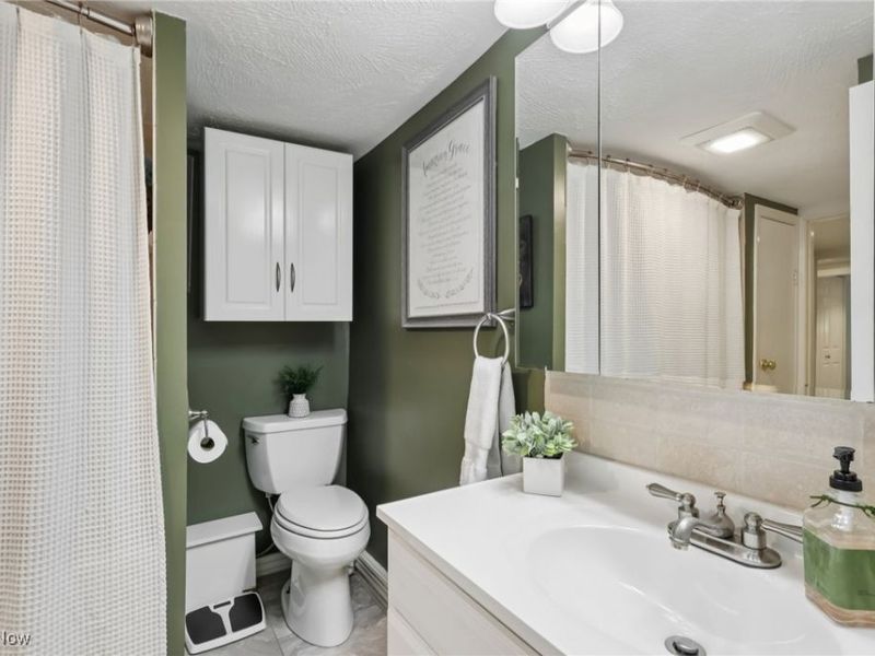 15720 Jug Road, Burton, OH 44021 Photo 19