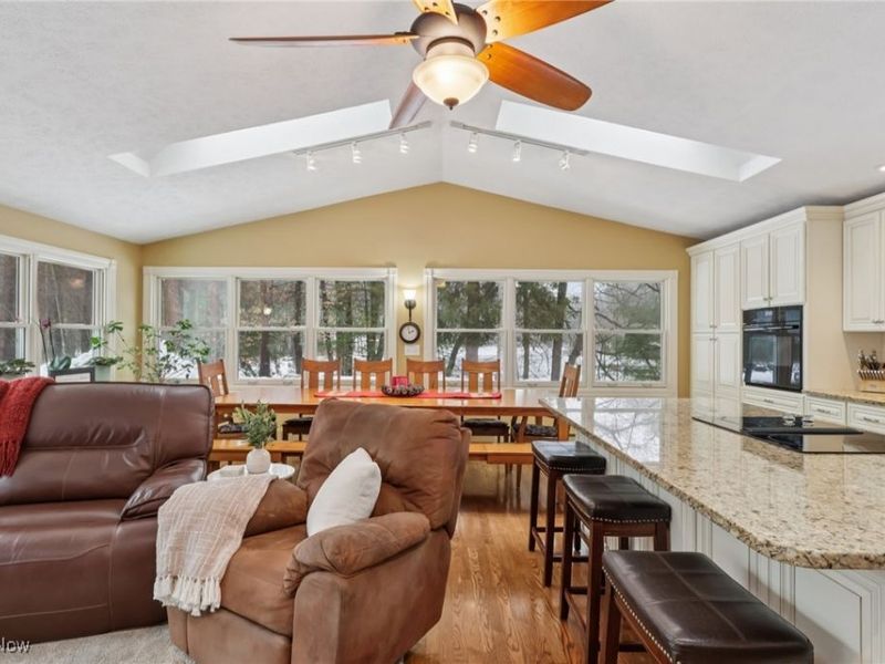 15720 Jug Road, Burton, OH 44021 Photo 4