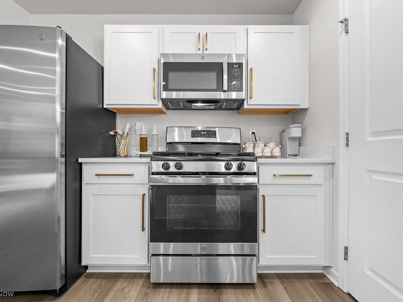 250 Leather Leaf Drive, Elyria, OH 44035 Photo 10