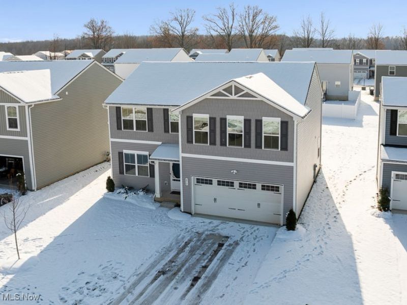 250 Leather Leaf Drive, Elyria, OH 44035 Photo 3