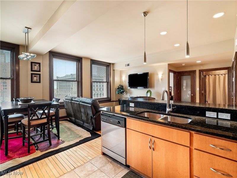 140 Public Square, Unit 402, Cleveland, OH 44114 Photo 17