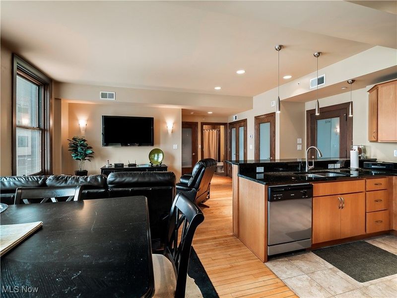 140 Public Square, Unit 402, Cleveland, OH 44114 Photo 20