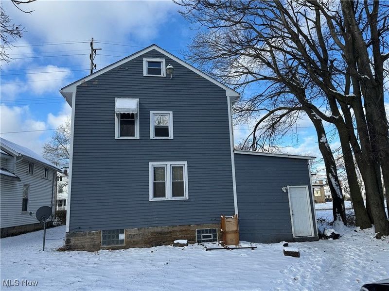 517 Oberlin Avenue, Lorain, OH 44052 Photo 3