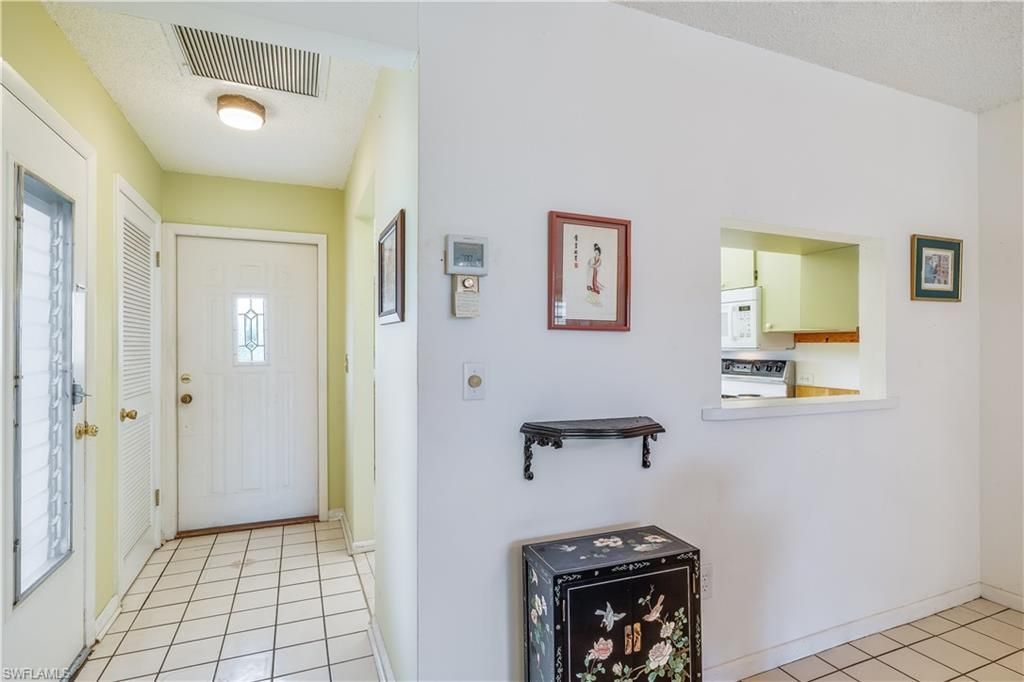 6992 Edgewater Cir, Fort Myers, FL 33919 Photo