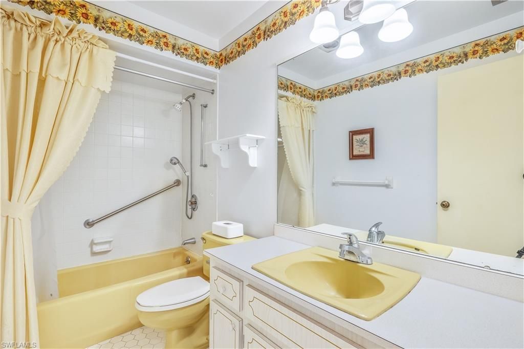 6992 Edgewater Cir, Fort Myers, FL 33919 Photo