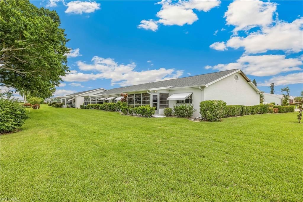 6992 Edgewater Cir, Fort Myers, FL 33919 Photo