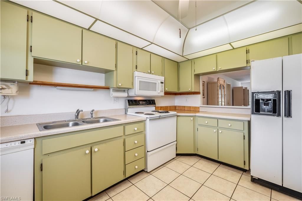 6992 Edgewater Cir, Fort Myers, FL 33919 Photo