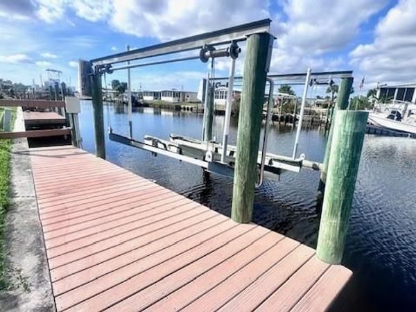 5519 Sir Walter WAY, NORTH FORT MYERS, FL 33917