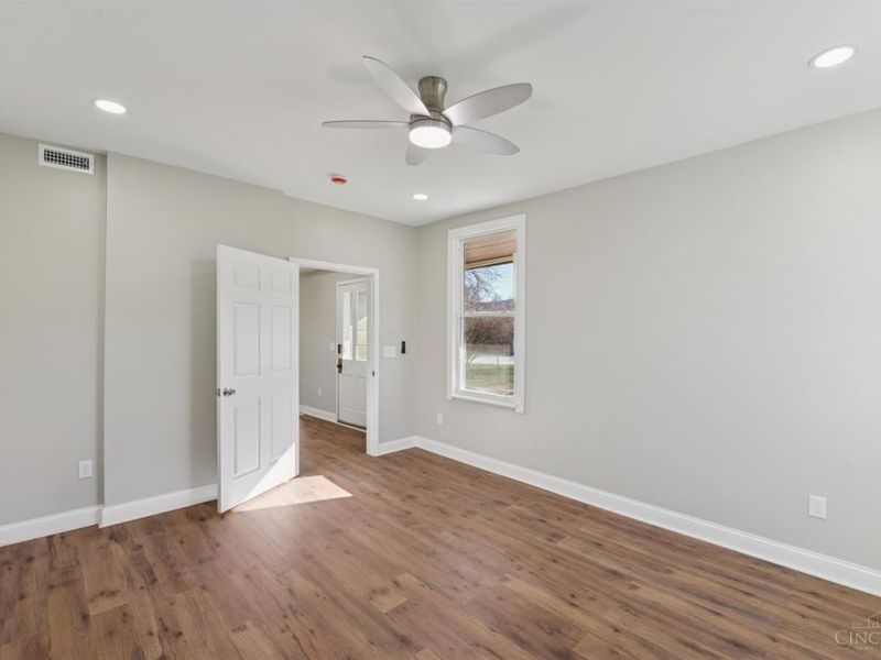 8081 Woodbine Avenue, Cincinnati, OH 45216 Photo 11