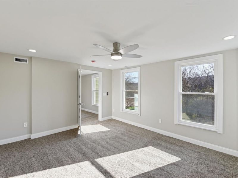 8081 Woodbine Avenue, Cincinnati, OH 45216 Photo 16