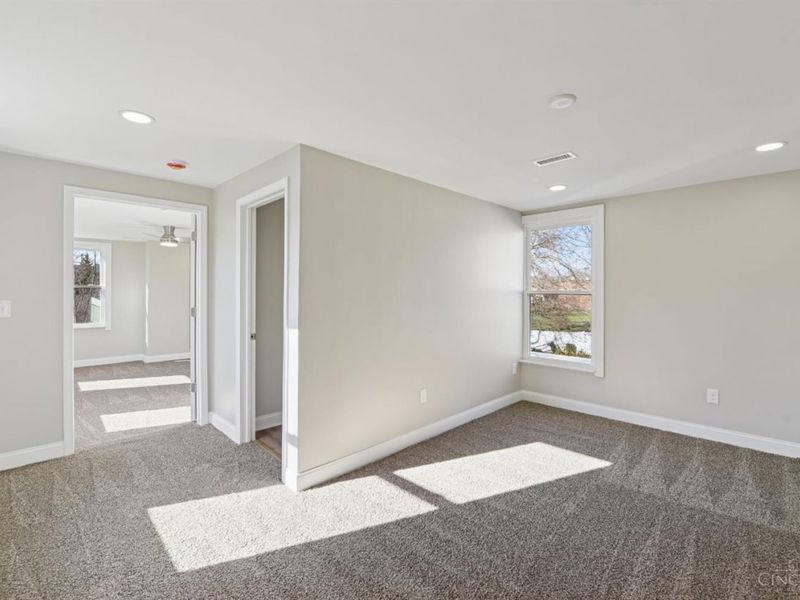 8081 Woodbine Avenue, Cincinnati, OH 45216 Photo 20