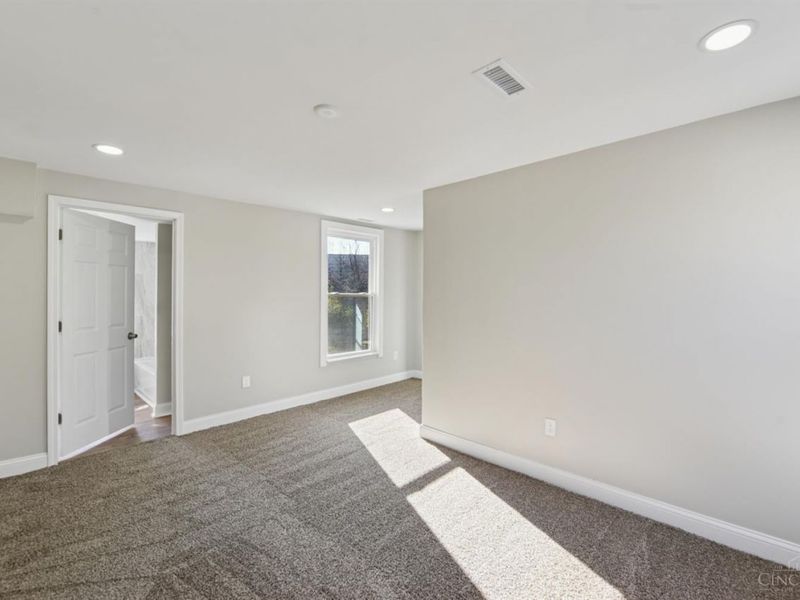 8081 Woodbine Avenue, Cincinnati, OH 45216 Photo 22