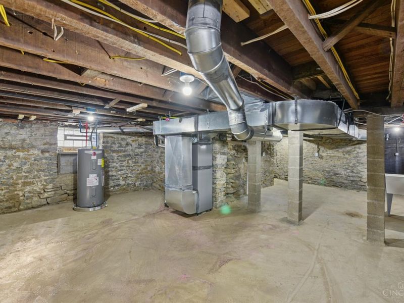 8081 Woodbine Avenue, Cincinnati, OH 45216 Photo 25