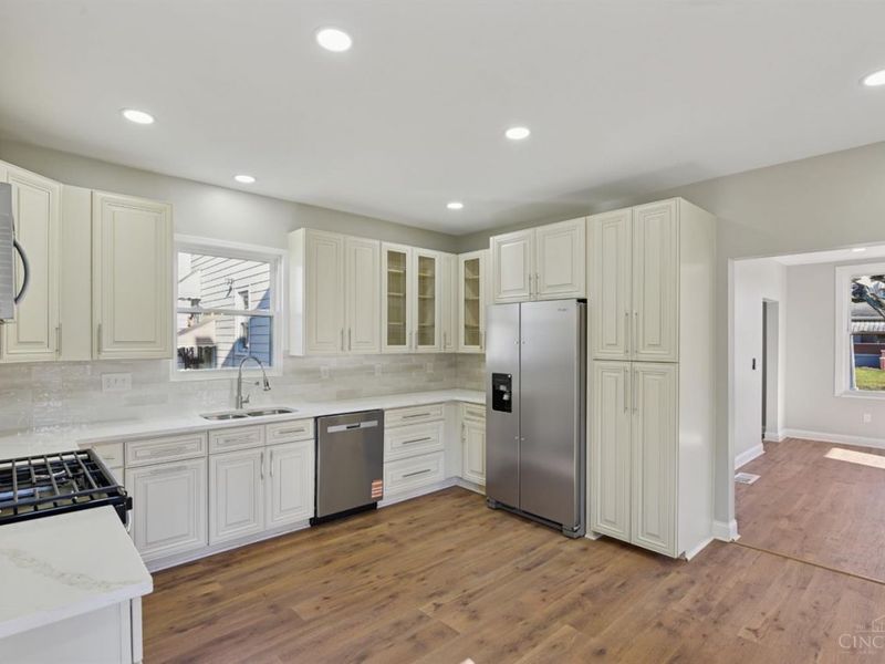 8081 Woodbine Avenue, Cincinnati, OH 45216 Photo 8