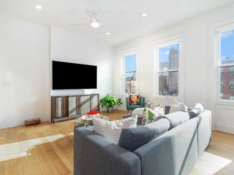 1003 Walnut Street, Unit 309, Cincinnati, OH 45202 Photo 2