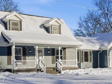 8680 Oak Hill Road, Groveland Twp, MI 48348