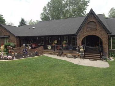 8969 Hyne Road, Brighton, MI 48114