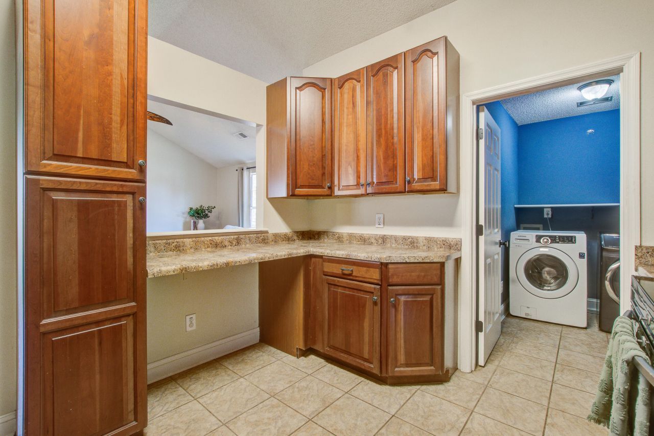 11 Stutz Court Photo 11