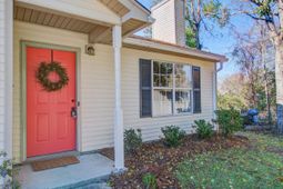 11 Stutz Court photo 4