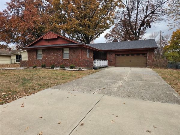7308 Cedar Avenue, Raytown, MO 64133