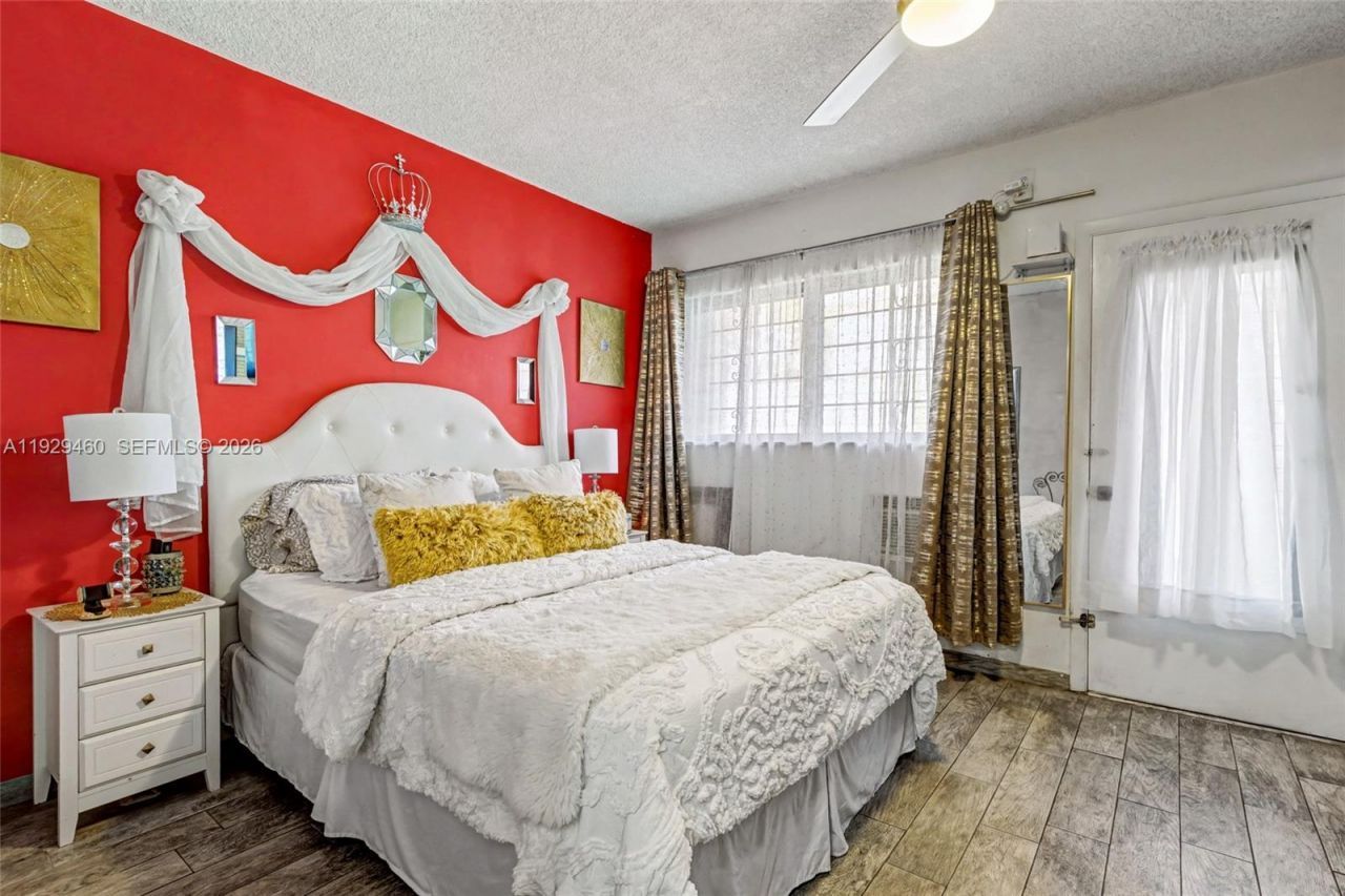 815 SW 10th Ter, Unit 3V, Hallandale Beach, FL 33009 Photo