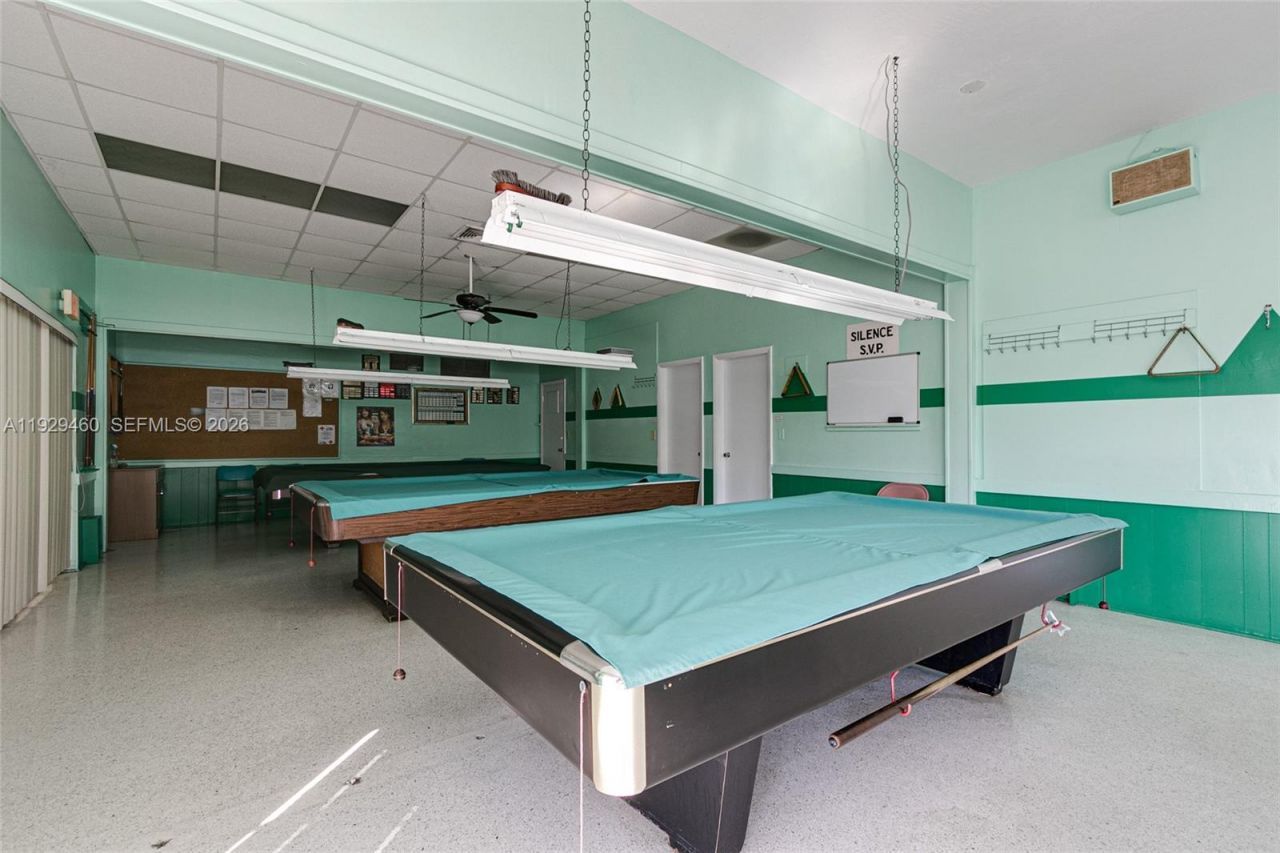 815 SW 10th Ter, Unit 3V, Hallandale Beach, FL 33009 Photo