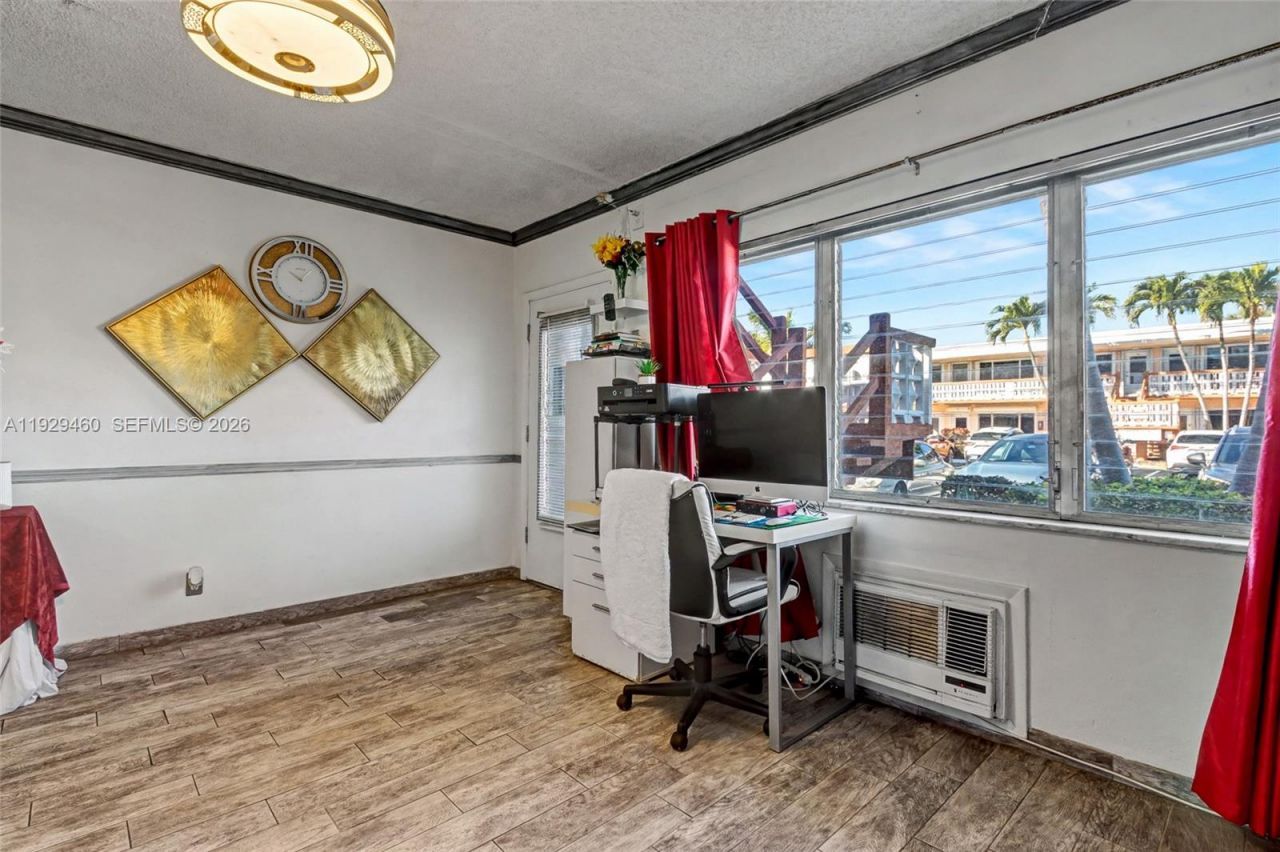 815 SW 10th Ter, Unit 3V, Hallandale Beach, FL 33009 Photo