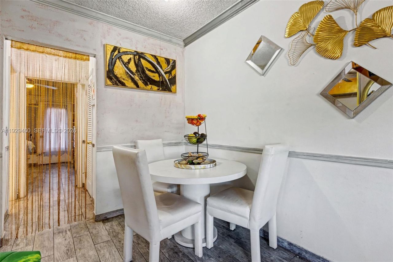 815 SW 10th Ter, Unit 3V, Hallandale Beach, FL 33009 Photo