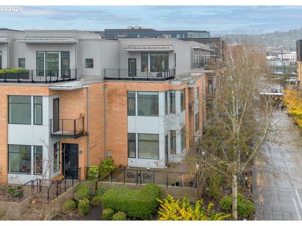 1684 NW RIVERSCAPE ST, Portland, OR 97209
