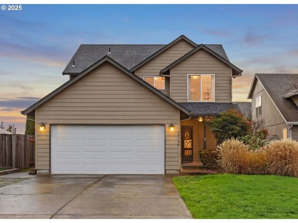 20794 WALNUT NE ST, Aurora, OR 97002