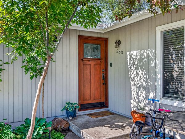 533 NW 7th Street, Redmond, OR 97756