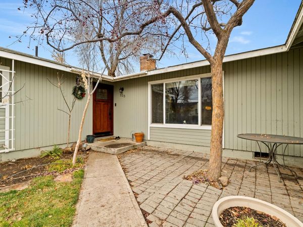 533 NW 7th Street, Redmond, OR 97756