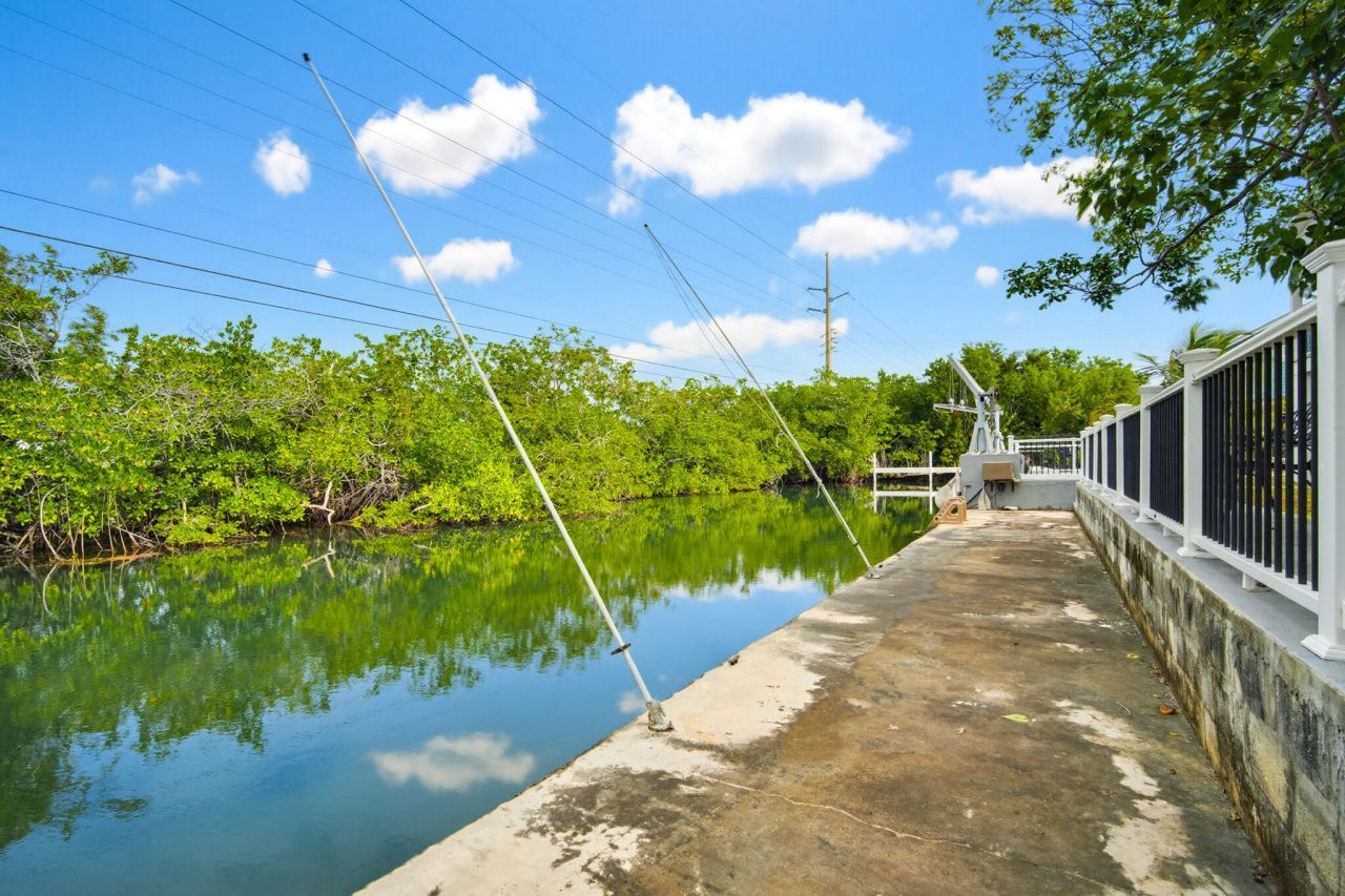 16941 Driftwood Lane, Sugarloaf, FL 33042 Photo