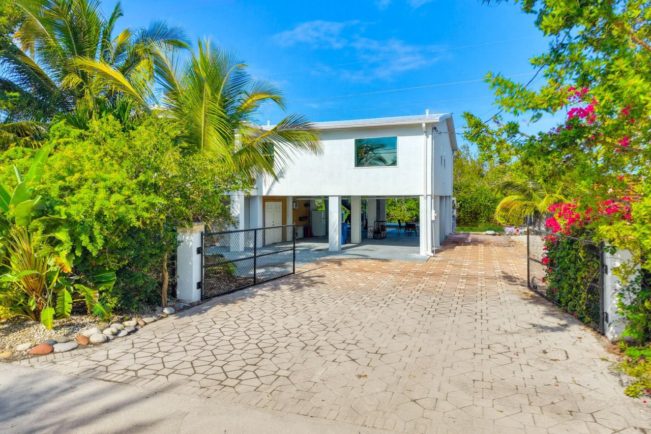 16941 Driftwood Lane, Sugarloaf, FL 33042 Photo