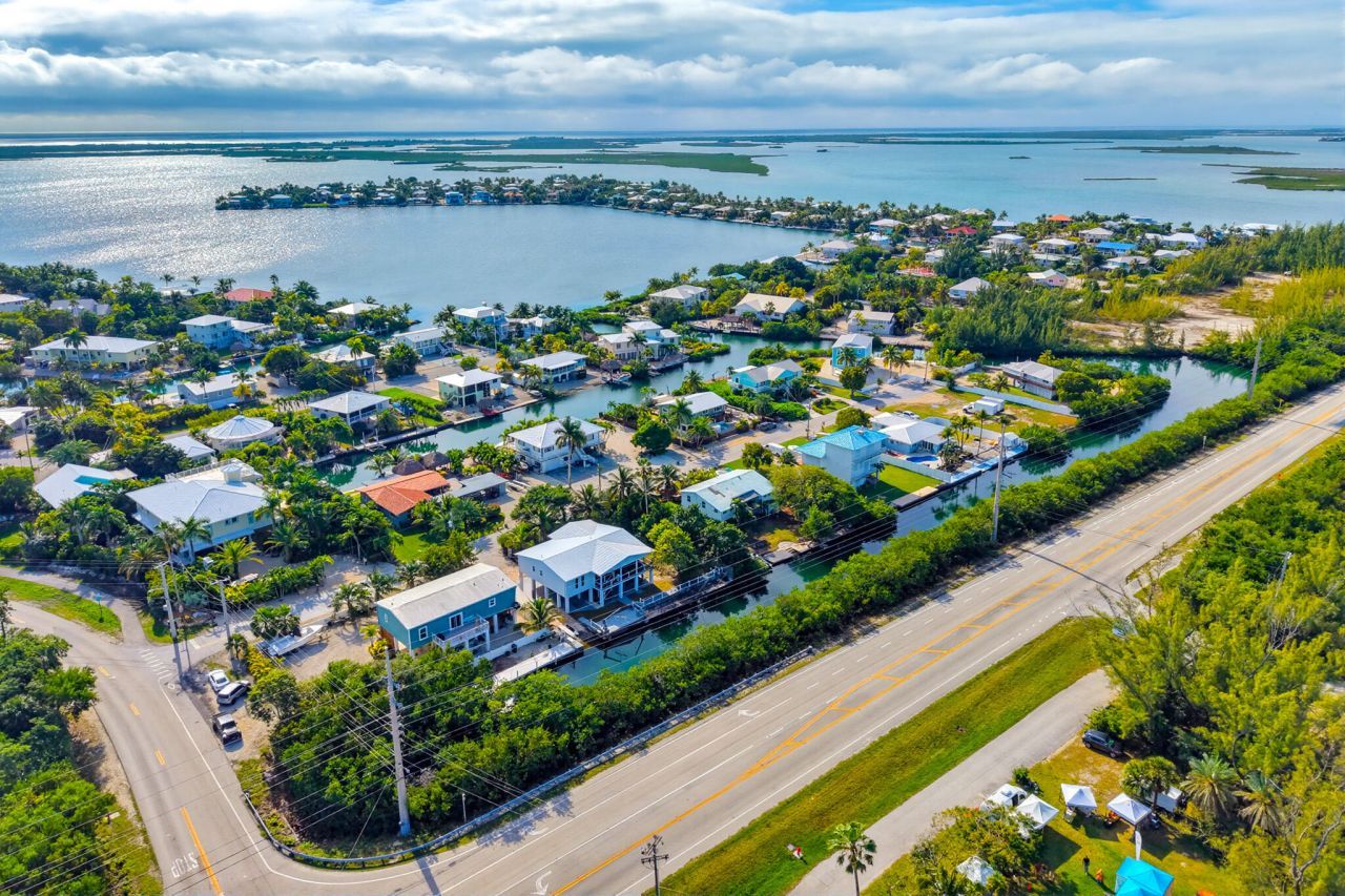 16941 Driftwood Lane, Sugarloaf, FL 33042 Photo